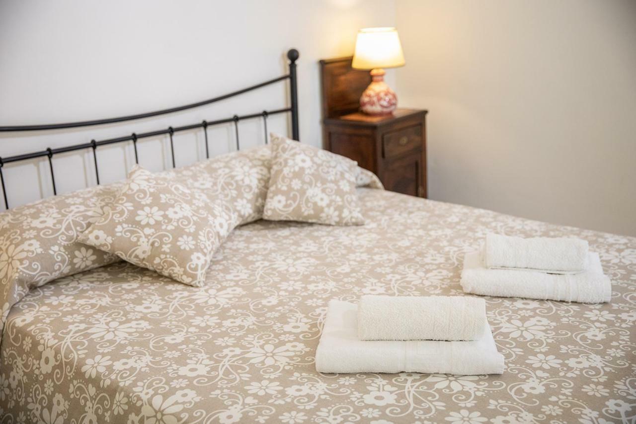 B&B Casa Camelia Noto Bagian luar foto