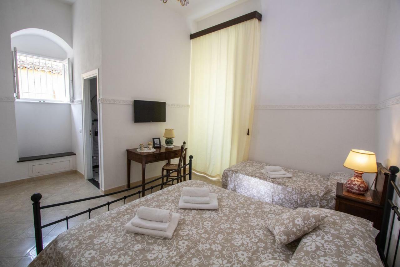 B&B Casa Camelia Noto Bagian luar foto